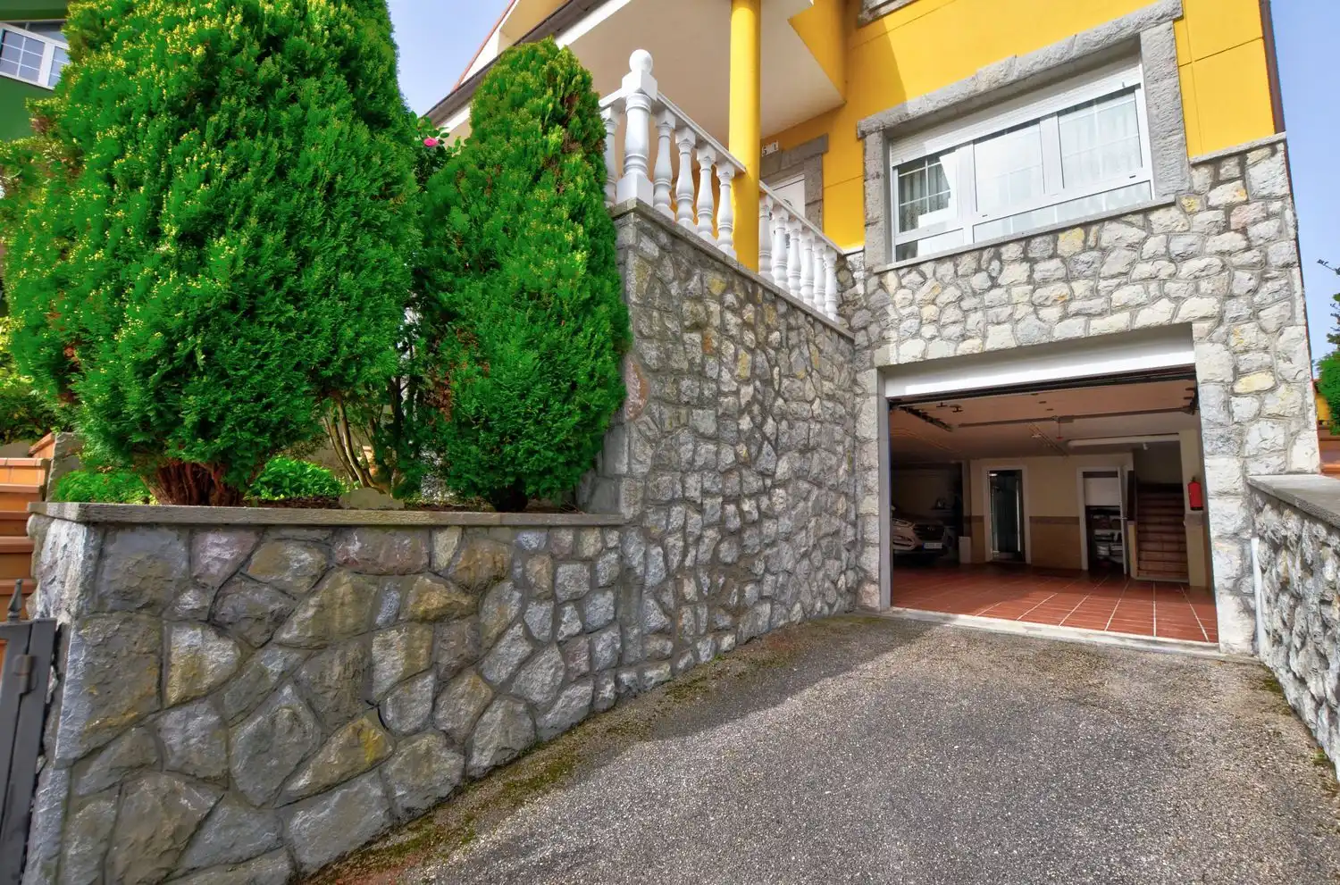 Jardín de Casa o chalet en venta en Avilés con Calefacción, Terraza y Trastero