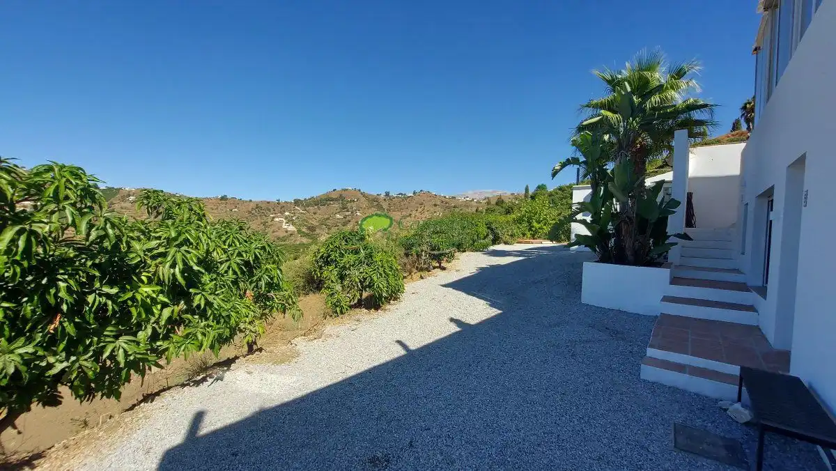 Vista exterior de Finca rústica en venta en Cómpeta con Aire acondicionado, Terraza y Trastero