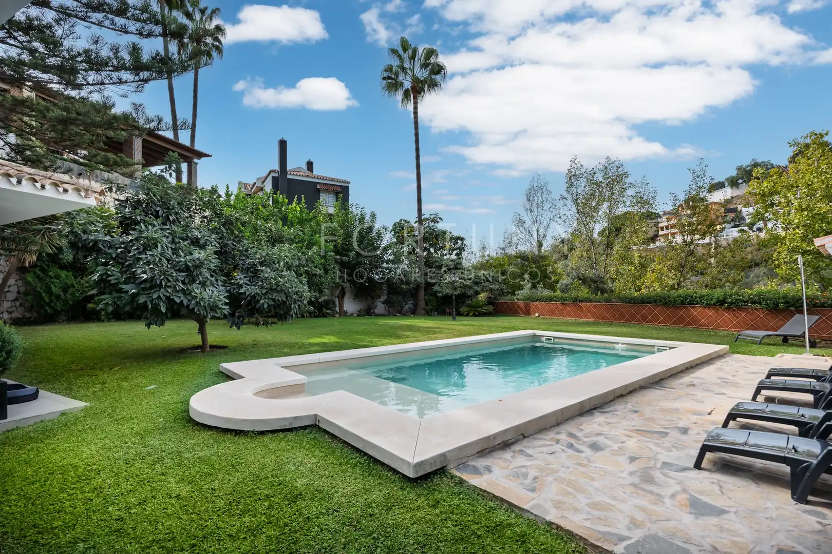 Piscina de Casa o chalet en venta en Málaga con Aire acondicionado, Calefacción y Jardín privado