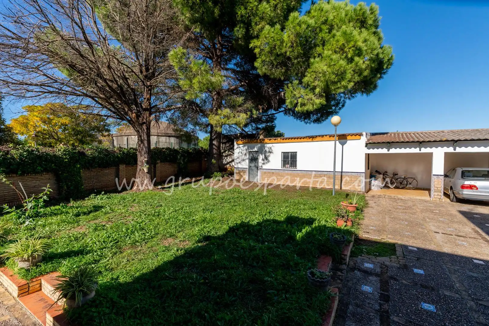 Jardí de Casa o xalet en venda en Espartinas amb Aire condicionat, Jardí privat i Terrassa