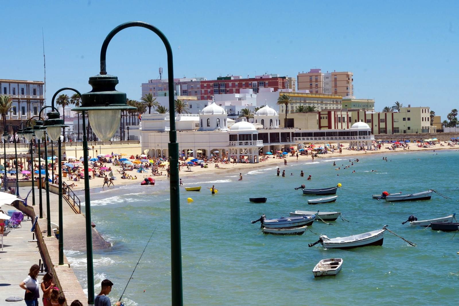 Vista exterior de Pis de lloguer en  Cádiz Capital amb Moblat