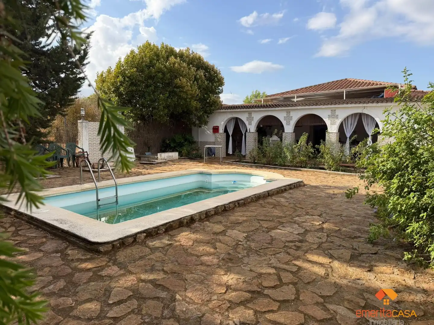 Swimming pool of Country homes for sale in Este