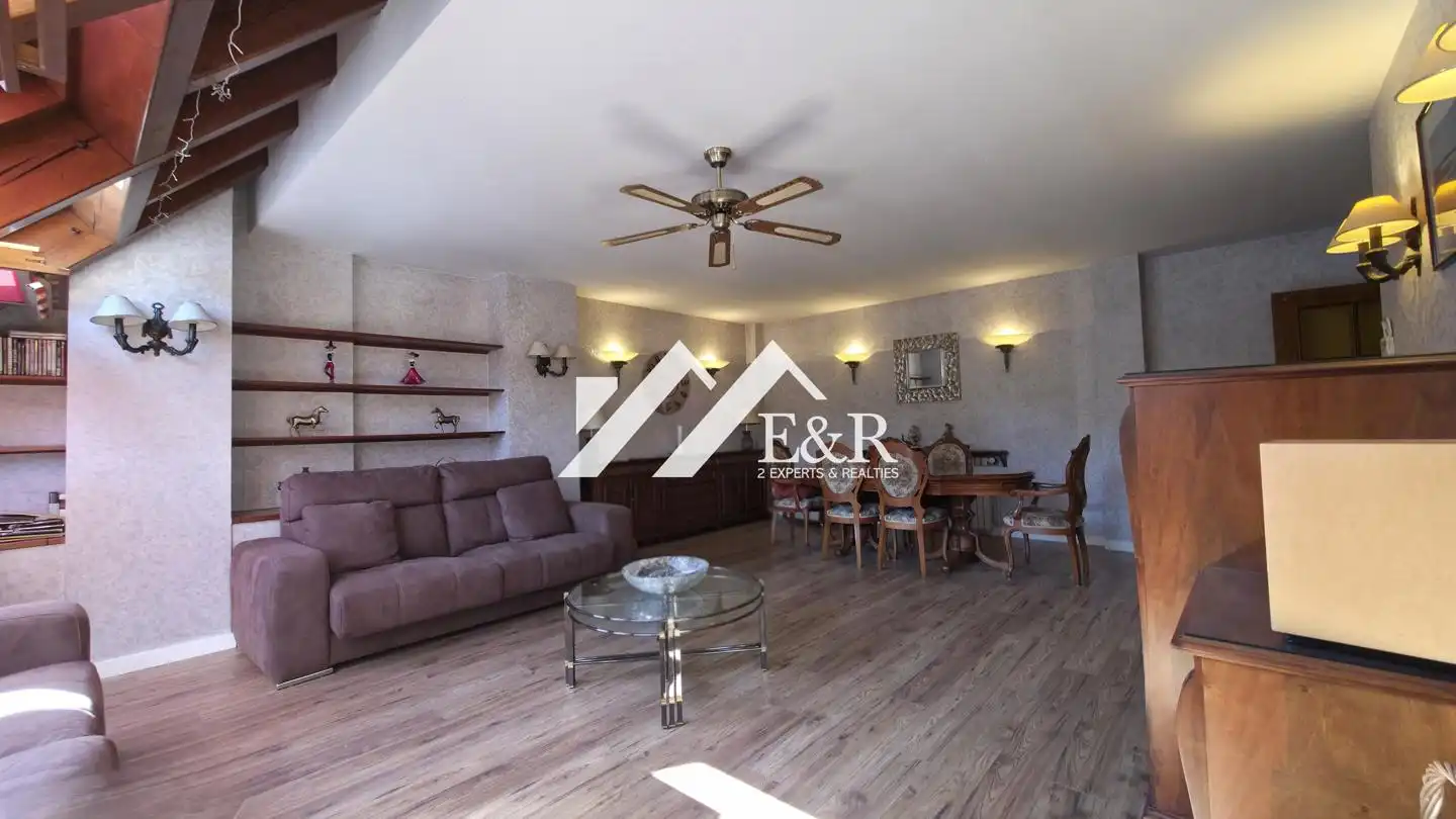 Dúplex con ascensor en venta en Av. de Sant Antoni, imagen 2