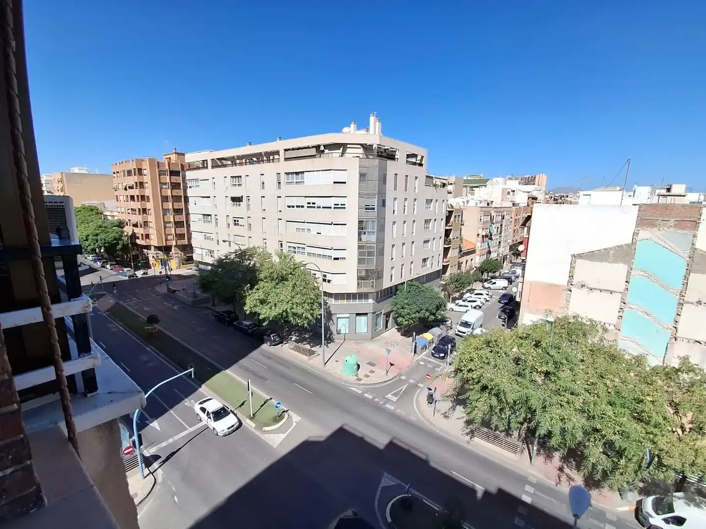 Vista exterior de Pis en venda en Benalúa - Babel