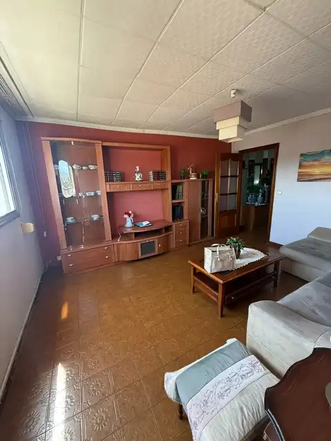 Piso en venta en Avinguda del Cantábric, Badia del Vallès