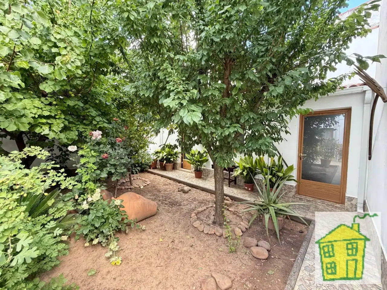 Garden of Houses for sale in Marmolejo  with Air Conditioner, Heating and Private garden