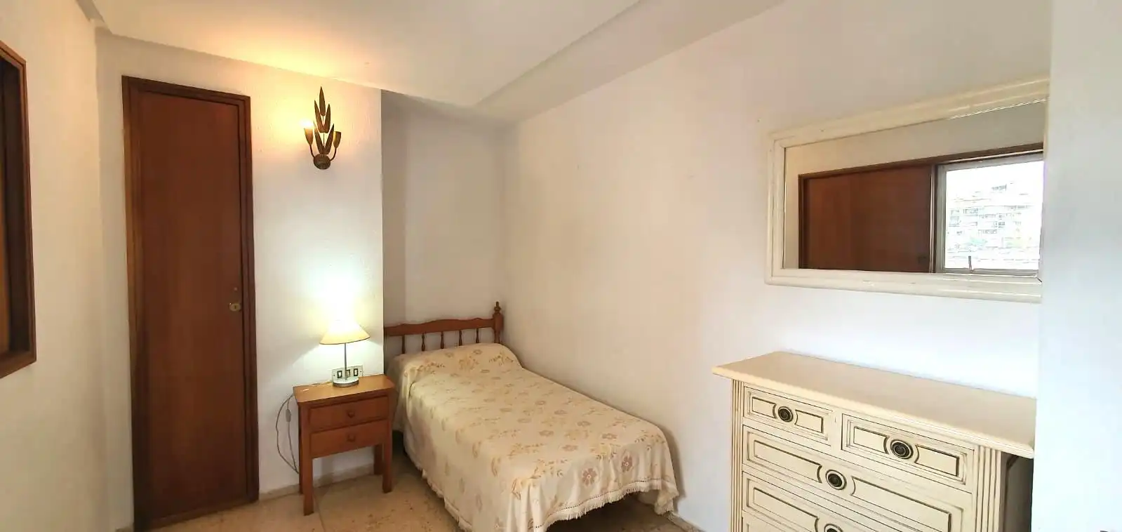 Habitación de Apartamento en venta en Benidorm con Jardín privado, Terraza y Balcón