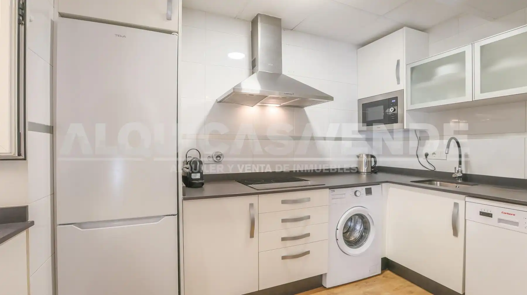 Cocina de Dúplex en venta en Sevilla con Aire acondicionado y Amueblado