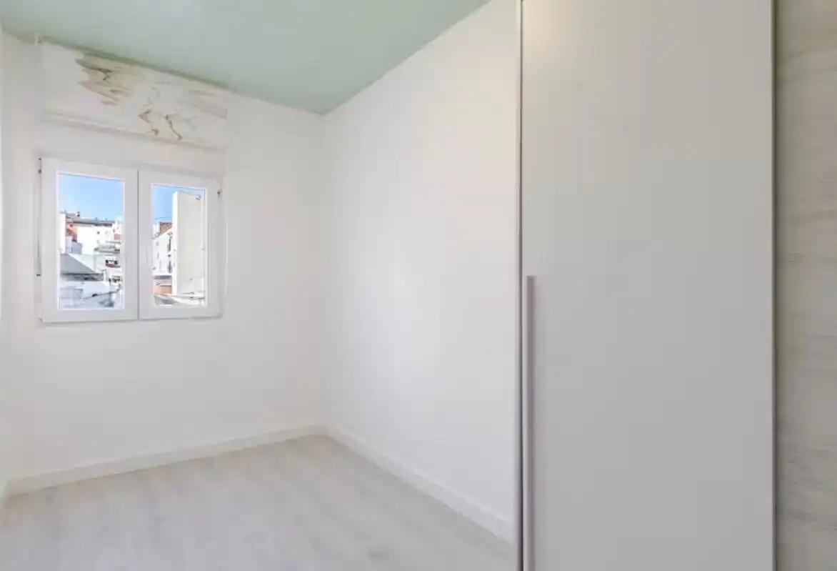 Schlafzimmer von Wohnung zur Miete in Usera