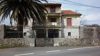 Exterior view of House or chalet for sale in Santoña