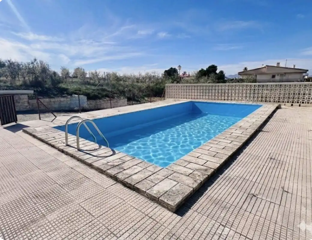 Piscina de Casa o xalet en venda en Petrer amb Aire condicionat, Jardí privat i Terrassa