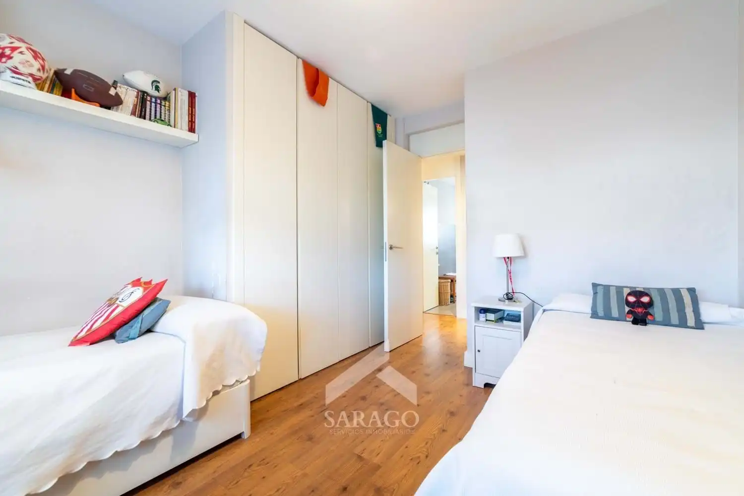 Habitación de Piso en venta en Madrid con Calefacción, Trastero y Piscina
