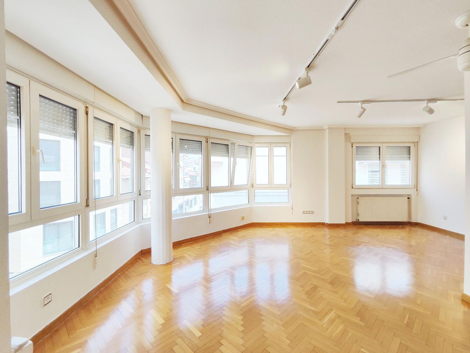Living room of Duplex for sale in Guadalajara Capital  with Air Conditioner, Heating and Parquet flooring