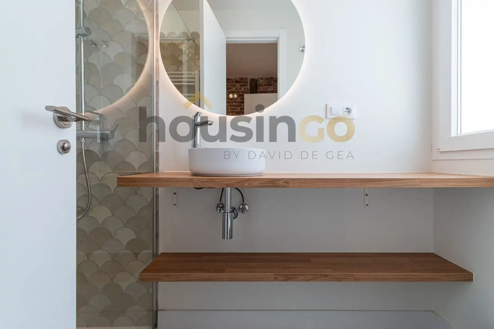 Bathroom of Flat for rent in Madrid  with Air Conditioner, Heating and Terrace