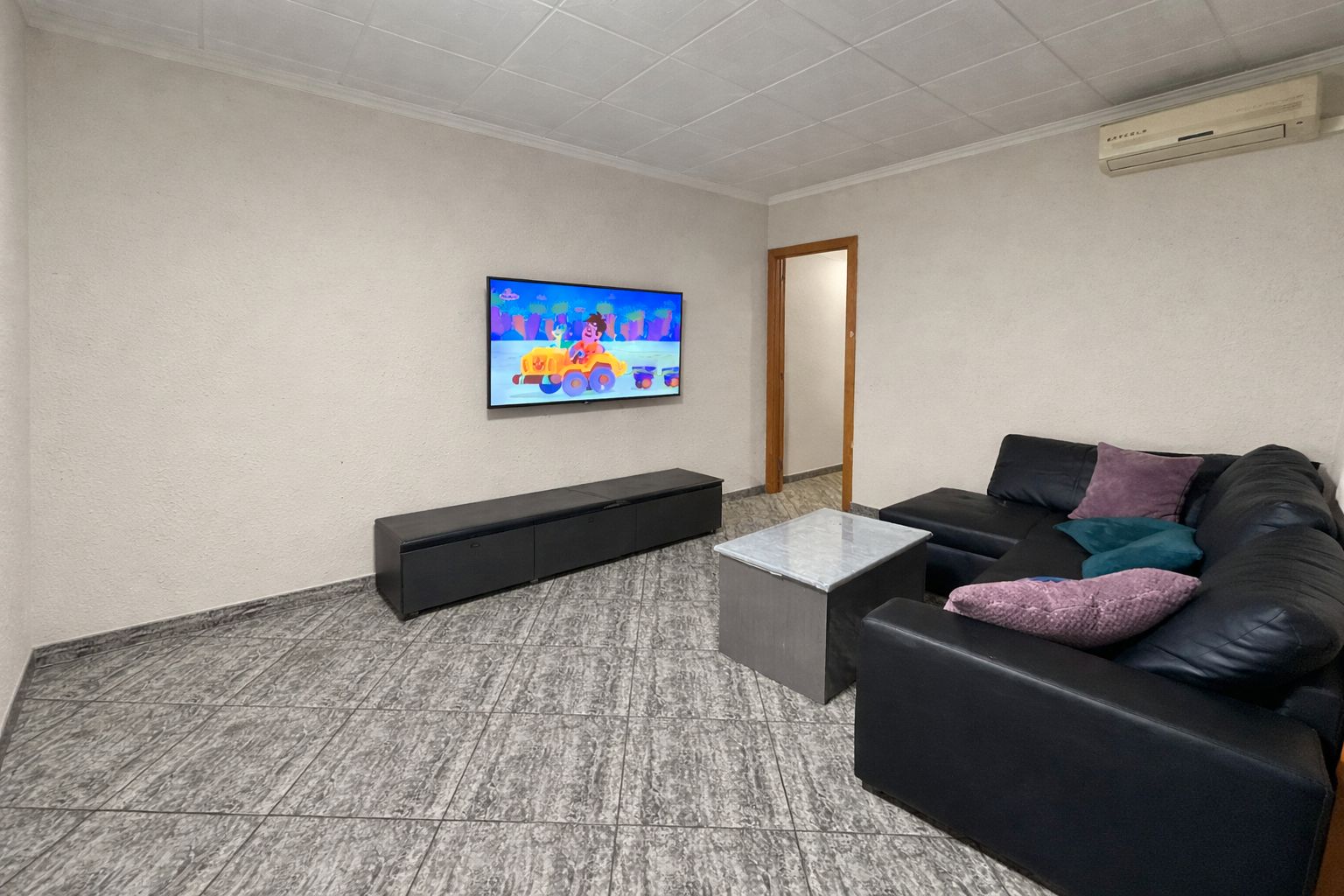 Living room of Flat for sale in Barberà del Vallès  with Air Conditioner and Heating