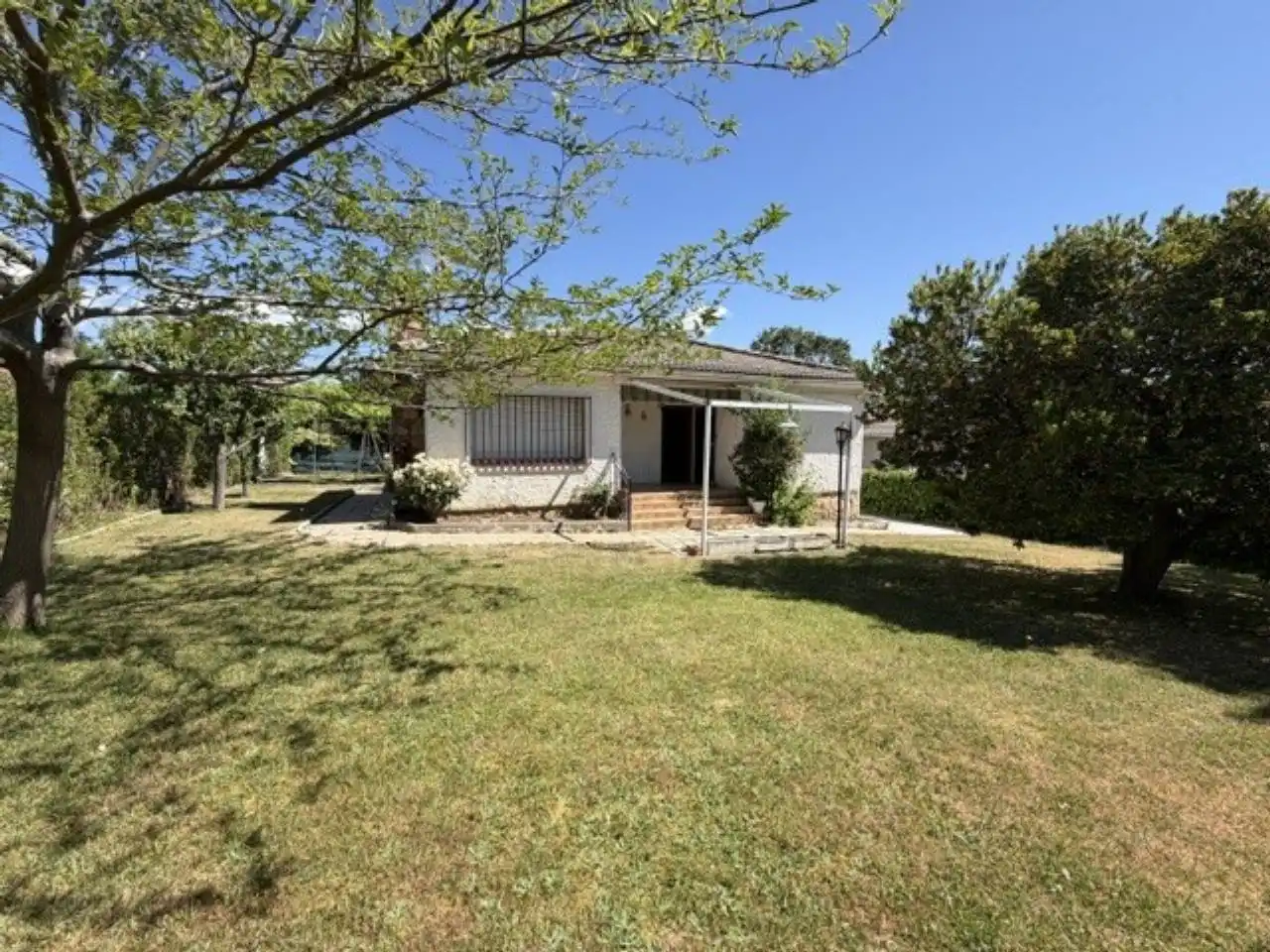 Vista exterior de Casa o chalet en venta en Buitrago del Lozoya con Calefacción, Jardín privado y Terraza