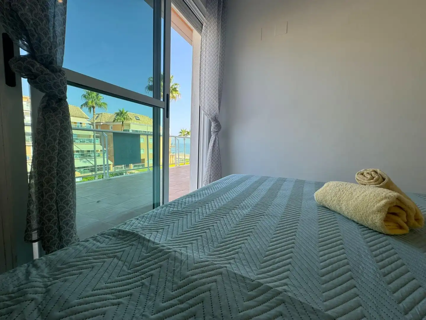 Dormitori de Apartament en venda en Dénia amb Aire condicionat, Jardí privat i Terrassa