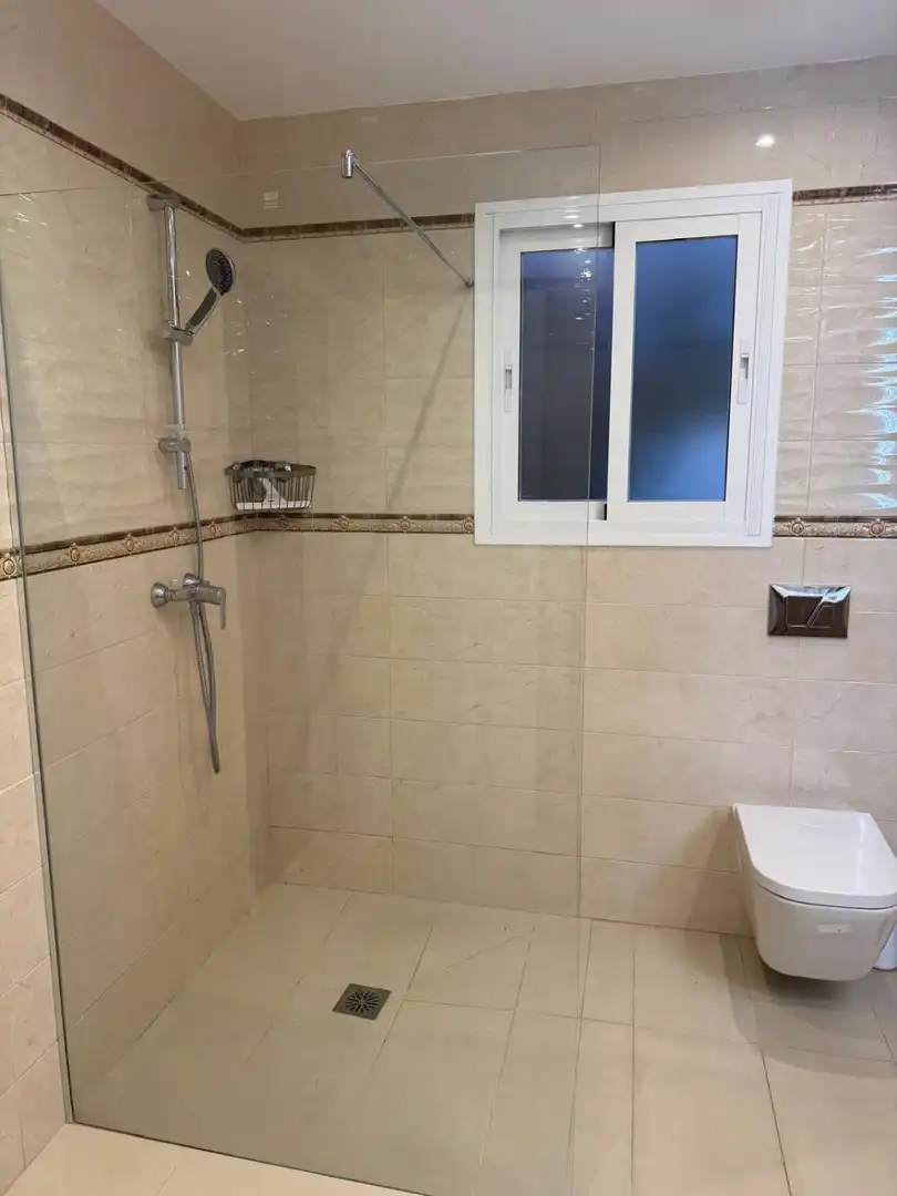 Badezimmer von Haus oder Chalet zur Miete in Mijas mit Klimaanlage, Heizung und Privatgarten