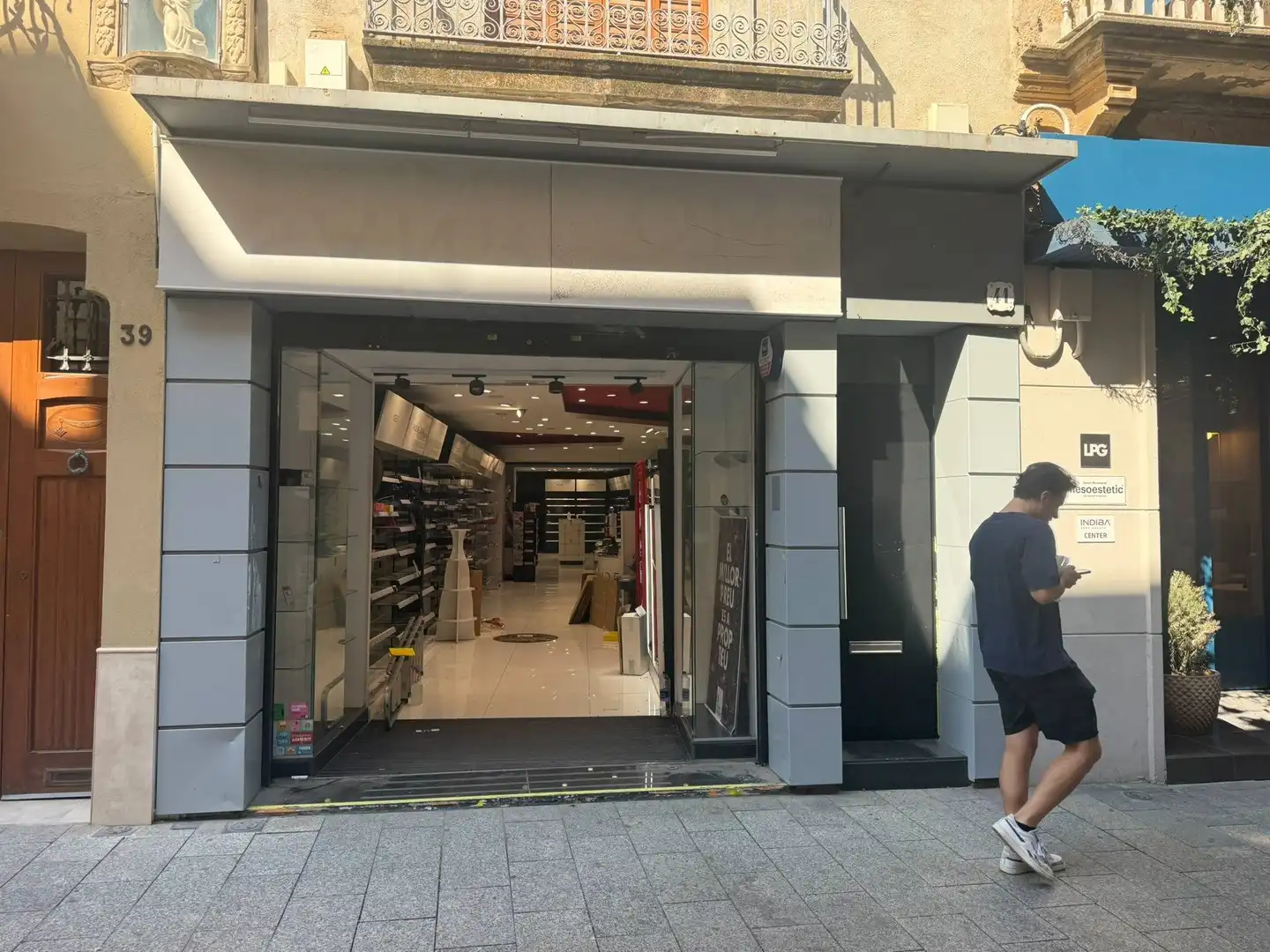 Business premises to rent in Carrer de Gràcia 41, imagen 3