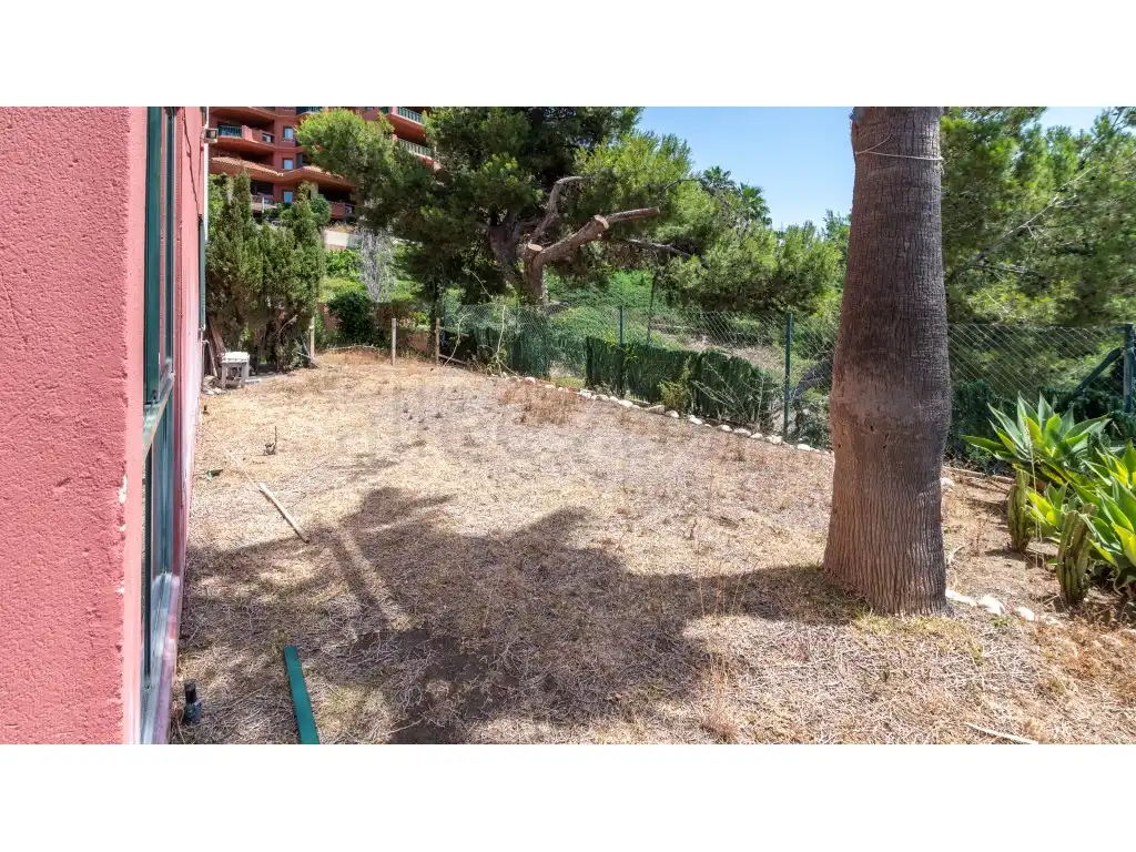 Garten von Einfamilien-Reihenhaus zur Miete in Benalmádena