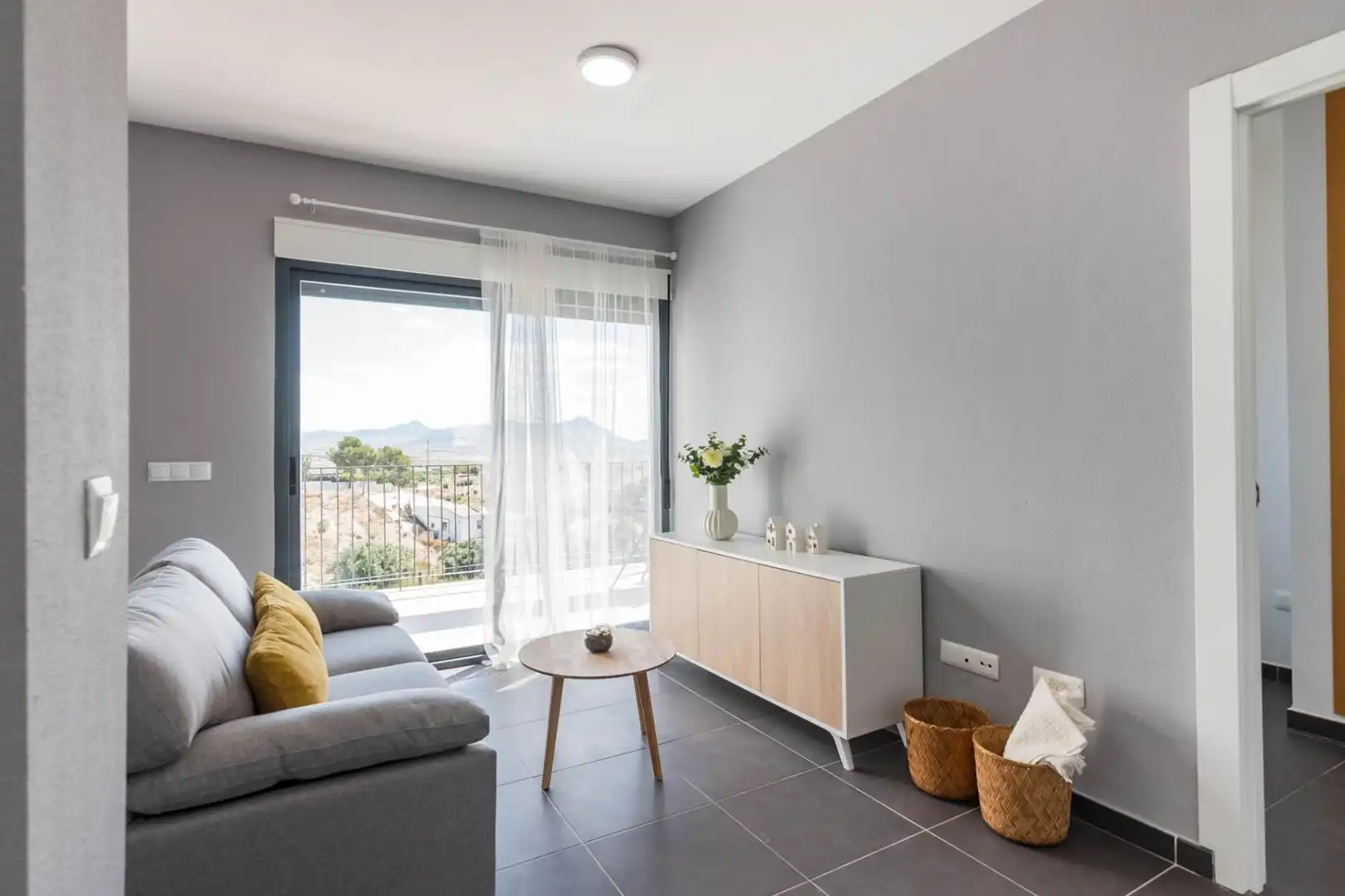 Wohnzimmer von Wohnung zum Verkauf in Fortuna mit Klimaanlage, Heizung und Terrasse