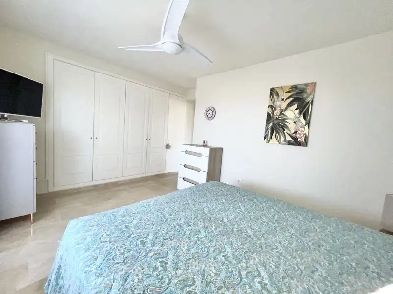 Apartamento con terraza en venta en Calahonda, imagen 9