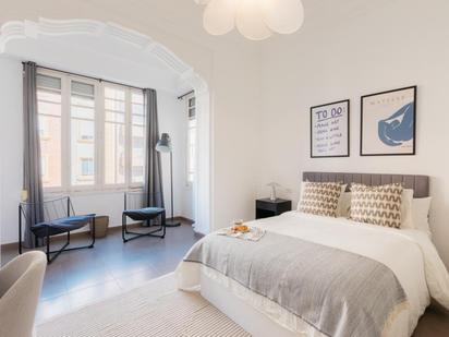 Bedroom of Apartment to share in  Valencia Capital