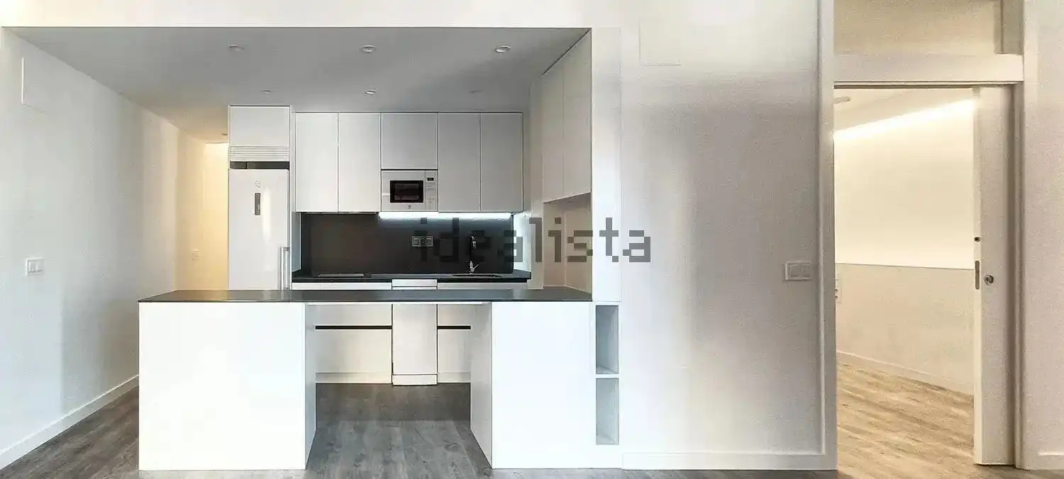 Kitchen of Flat for rent in Madrid  with Air Conditioner, Heating and Oven