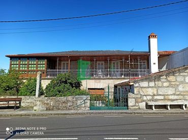 Maison rustique avec jardin à vendre à Cenlle
