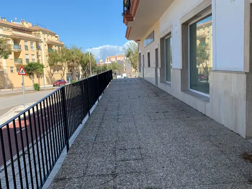 Individual de lloguer a Avenida Quinto Centenario 28, imagen 4