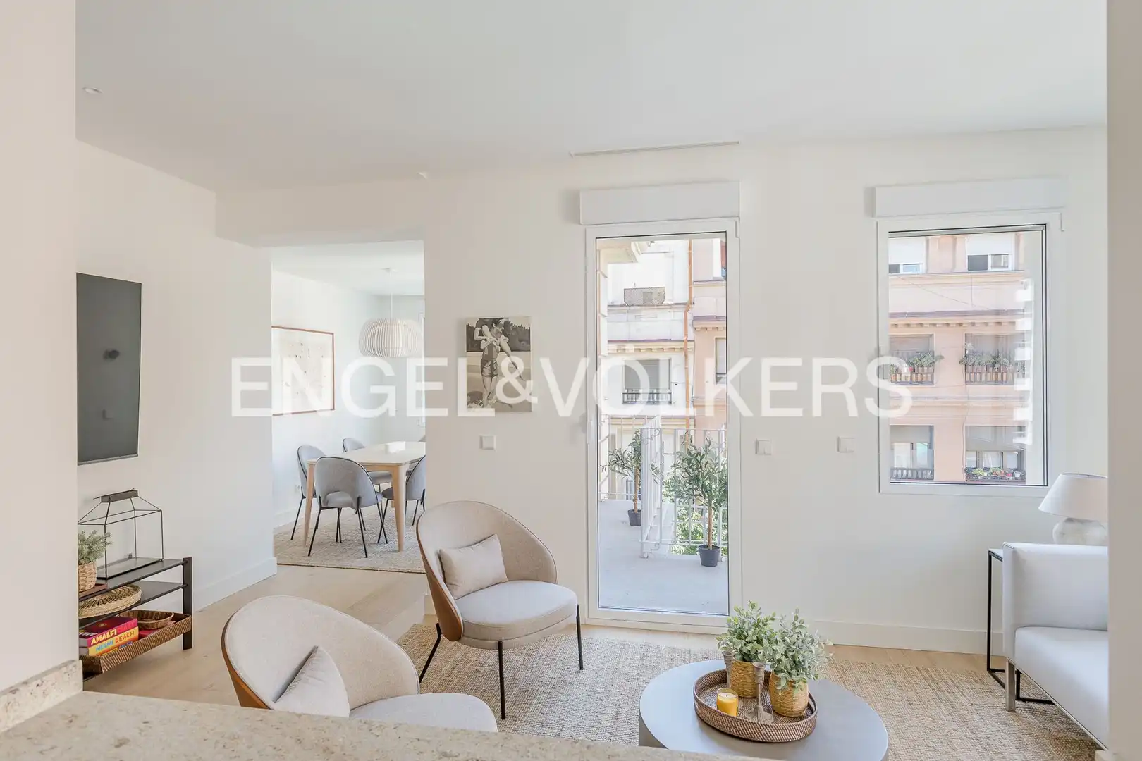 Außenansicht von Wohnung zur Miete in Madrid mit Klimaanlage, Heizung und Terrasse