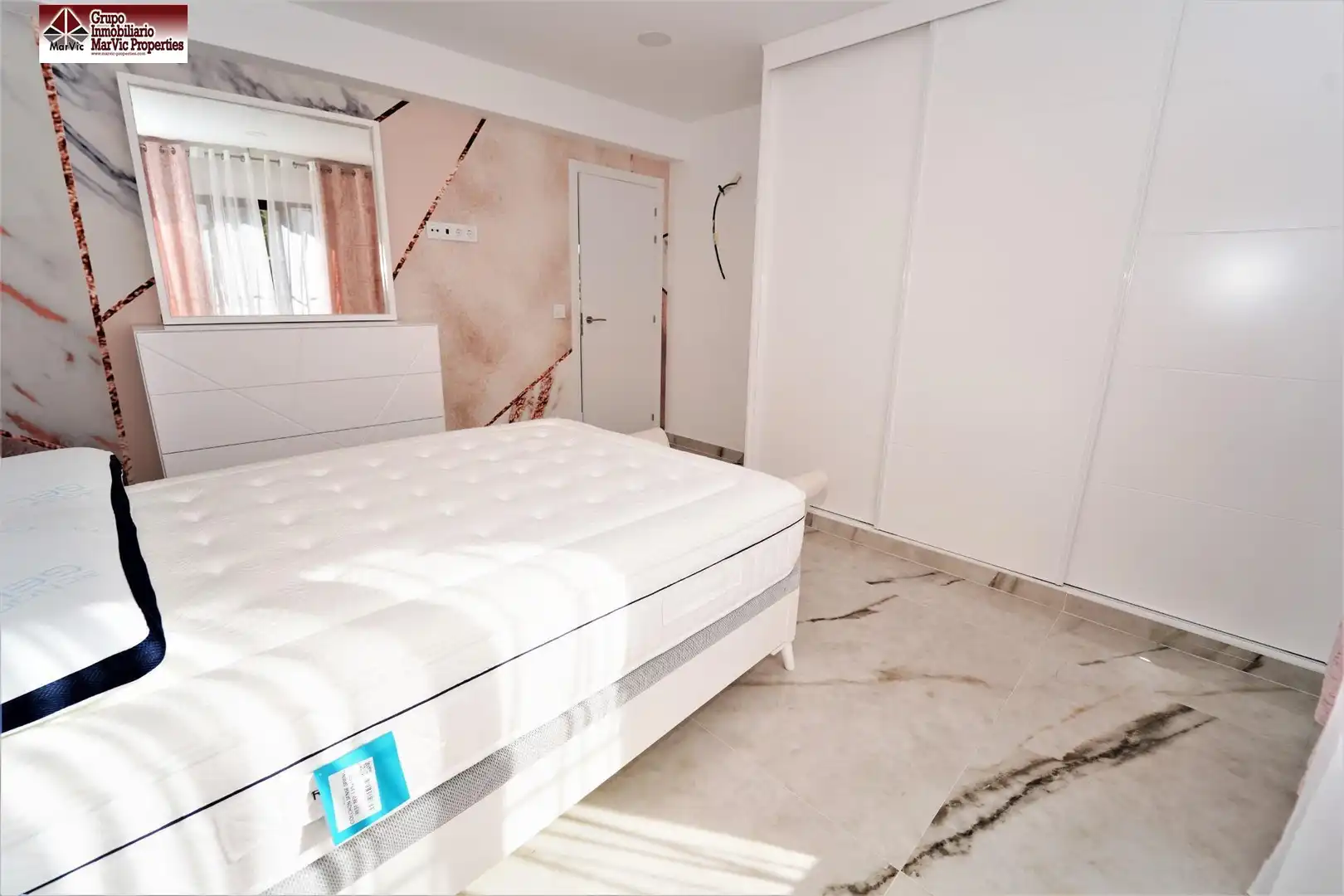 Chalet con piscina en venta en Coloma, imagen 37