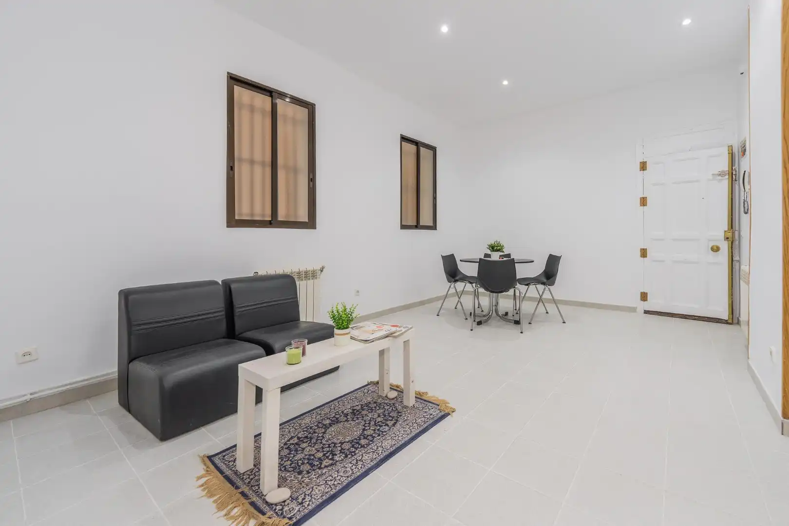 Sala d'estar de Planta baixa en venda en Chamberí