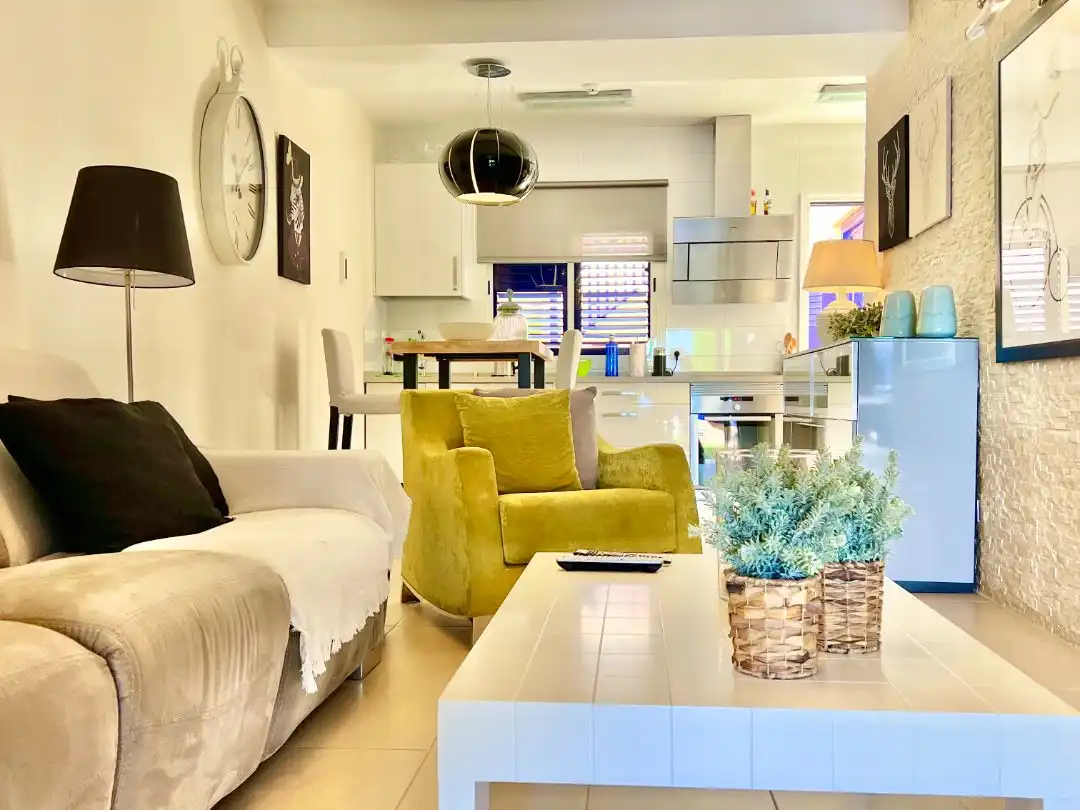 Duplex with pool to rent in Calle Mar Caspio 4, imagen 2