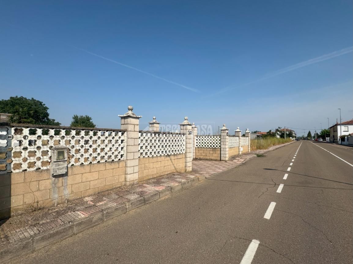 Residencial en venda en Onzonilla