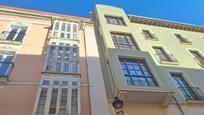 Vista exterior de Àtic en venda en Burgos Capital amb Traster