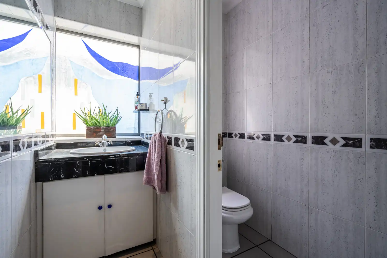 Badezimmer von Fabrikhallen zur Miete in Móstoles