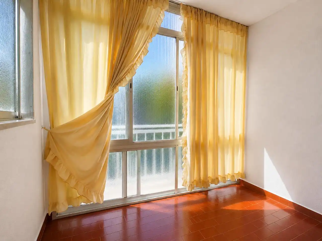 Habitación de Piso en venta en L'Hospitalet de Llobregat con Balcón