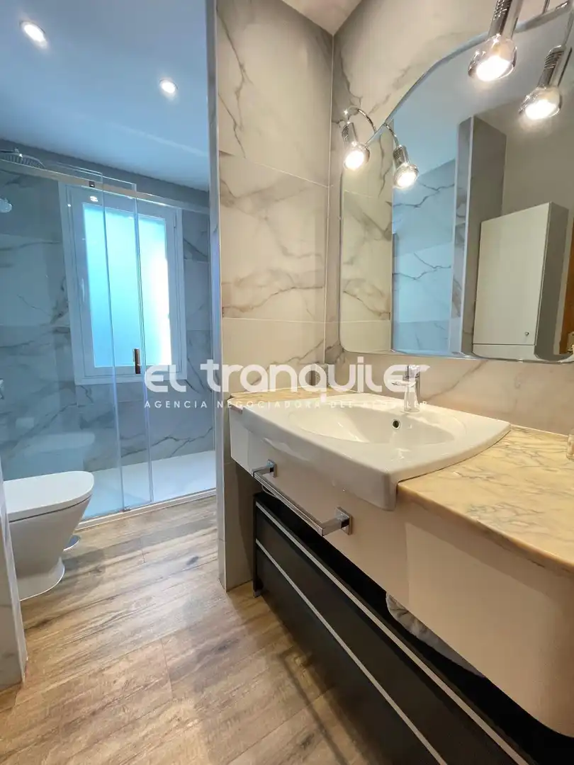 Badezimmer von Haus oder Chalet zur Miete in Fuente del Fresno mit Privatgarten, Schwimmbad und Möbliert
