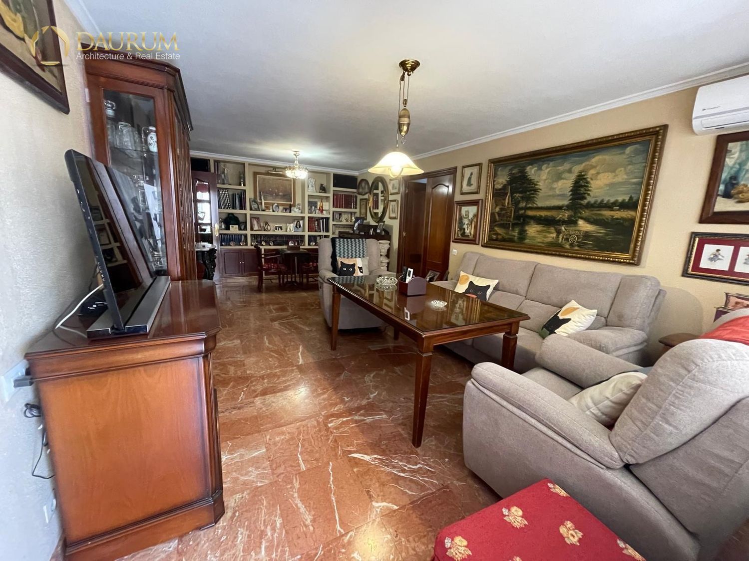 Living room of Flat for sale in  Sevilla Capital  with Heating, Terrace and Storage room