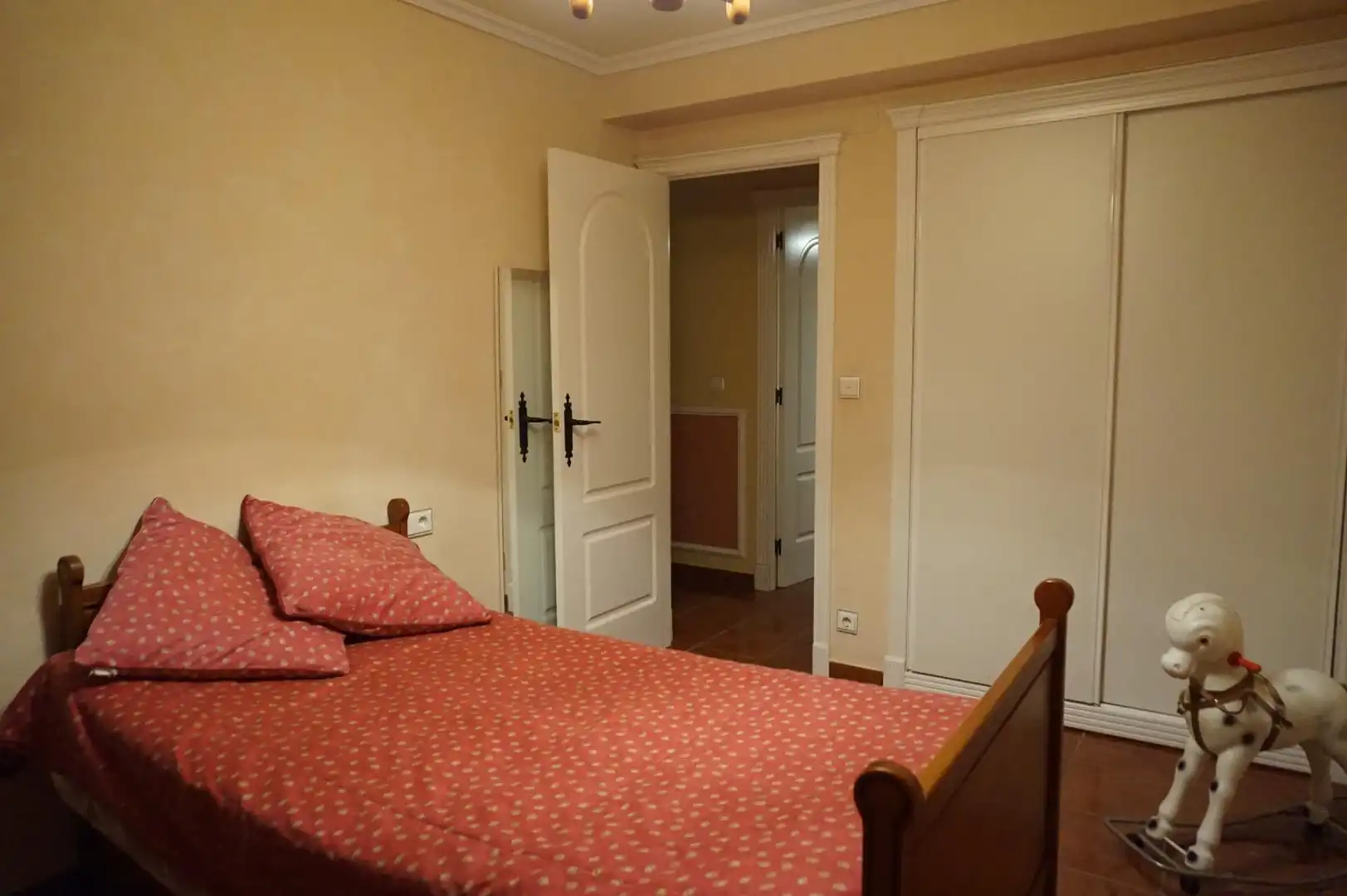 Dormitori de Casa o xalet en venda en Elche / Elx amb Jardí privat, Terrassa i Traster
