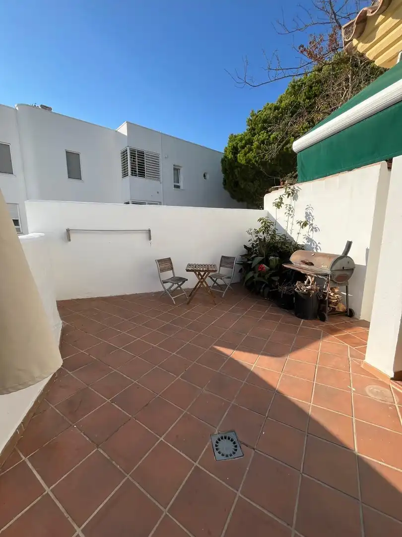 Terrassa de Casa adosada en venda en El Puerto de Santa María amb Aire condicionat, Jardí privat i Parquet
