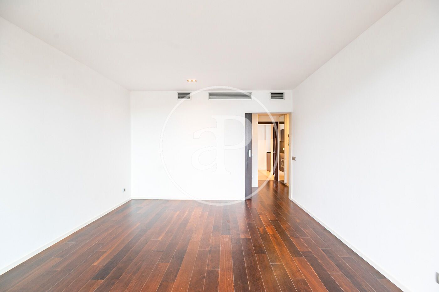 Habitación de Piso en venta en  Barcelona Capital con Aire acondicionado, Calefacción y Terraza