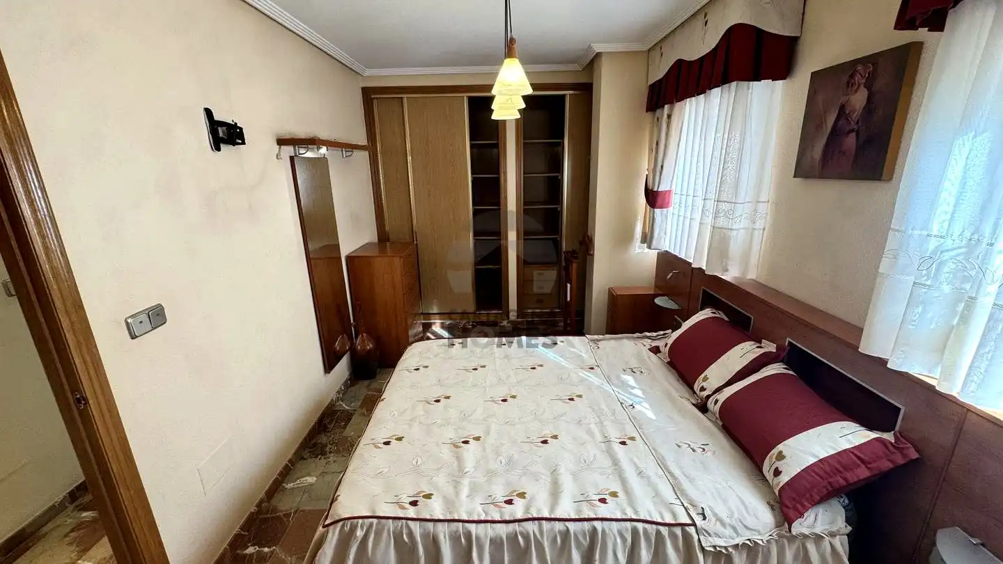 Habitación de Ático en venta en Cartagena con Aire acondicionado, Terraza y Amueblado