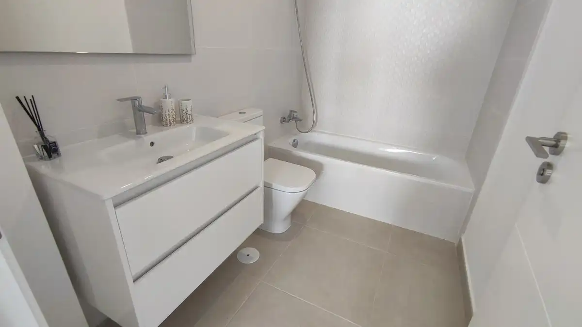 Penthouse with pool for sale in Estepona - Estepona,Centro,Avenida Juan Carlos I, imagen 19