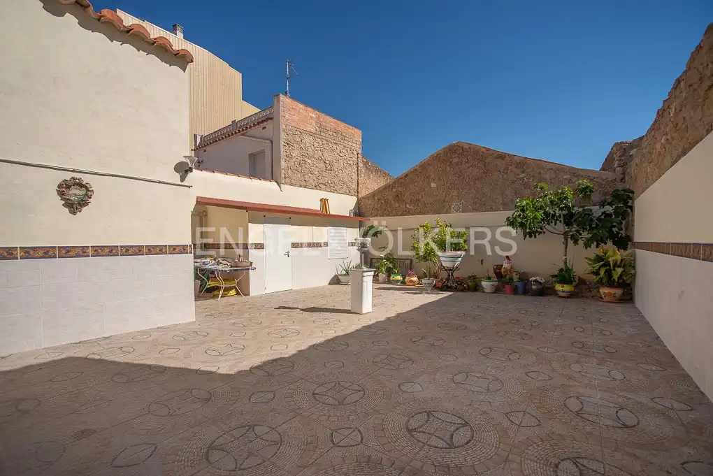 Vista exterior de Casa o xalet en venda en Oropesa del Mar / Orpesa amb Calefacció, Jardí privat i Terrassa