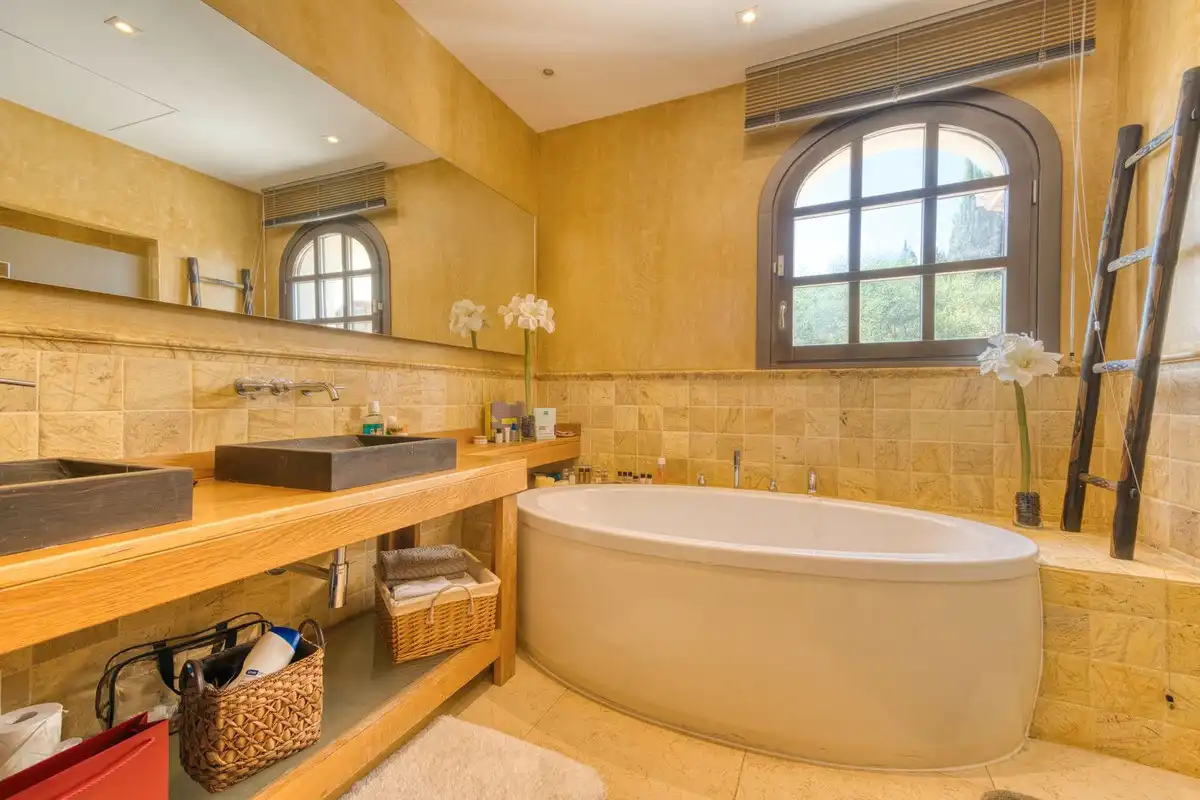 Baño de Casa o chalet en venta en Sotogrande con Aire acondicionado, Jardín privado y Terraza
