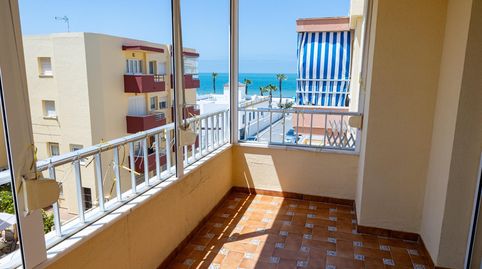 Foto 4 de Piso en venta en Calle Ramón y Cajal, Playa de la Regla, Chipiona