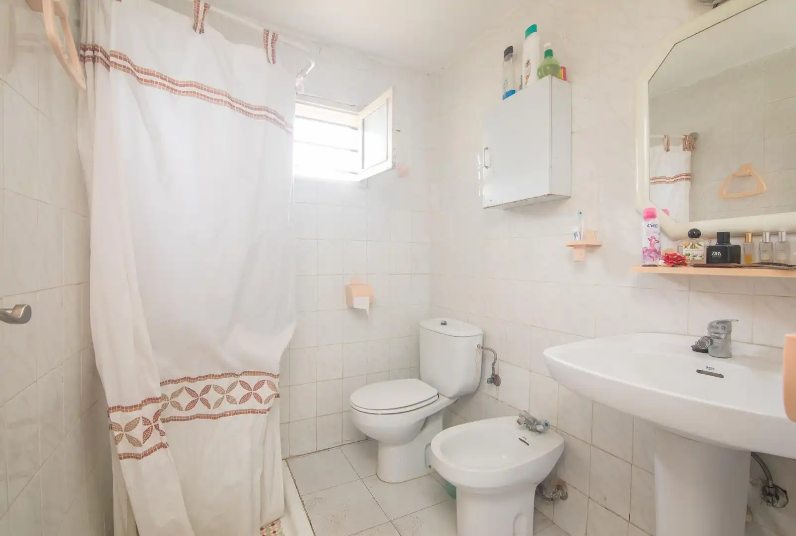 Bathroom of Houses for sale in Elche / Elx  with Private garden and Storage room