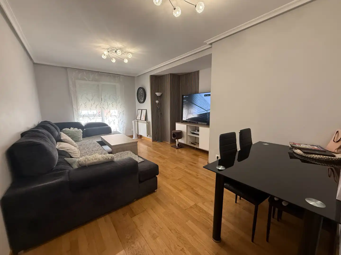 Living room of Duplexes for sale in León Capital   with Heating, Parquet flooring and Furnished